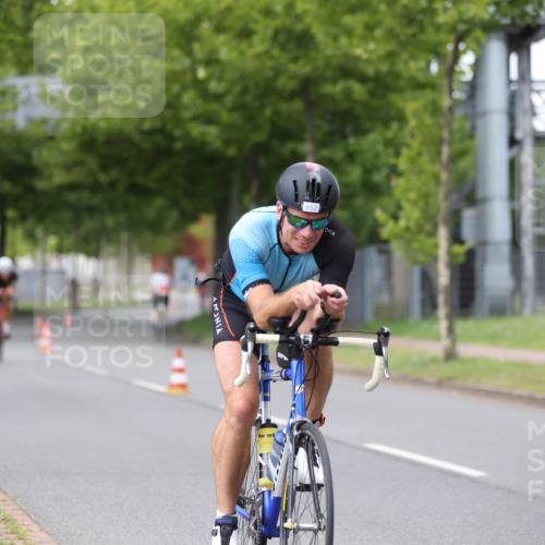 10.08.2025 - GEWOBA Citytriathlon Bremen Yannick Fuchs http://msf.ph/oto/8543263 10.08.2025 12:50:18 Radfahren 643, 752, 820, 852, 867, 935 meine-sportfotos.de
