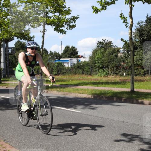 10.08.2025 - GEWOBA Citytriathlon Bremen Yannick Fuchs http://msf.ph/oto/8543269 10.08.2025 14:35:23 Radfahren 38, 43, 98, 108, 127, 133, 233, 264, 319, 398, 414 meine-sportfotos.de
