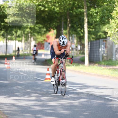 10.08.2025 - GEWOBA Citytriathlon Bremen Yannick Fuchs http://msf.ph/oto/8543276 10.08.2025 10:44:32 Radfahren 235, 351, 465, 511 meine-sportfotos.de