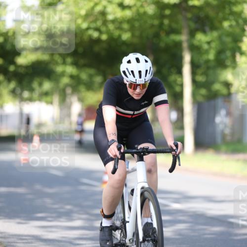 10.08.2025 - GEWOBA Citytriathlon Bremen Yannick Fuchs http://msf.ph/oto/8543286 10.08.2025 10:44:33 Radfahren 235, 351, 465, 511 meine-sportfotos.de