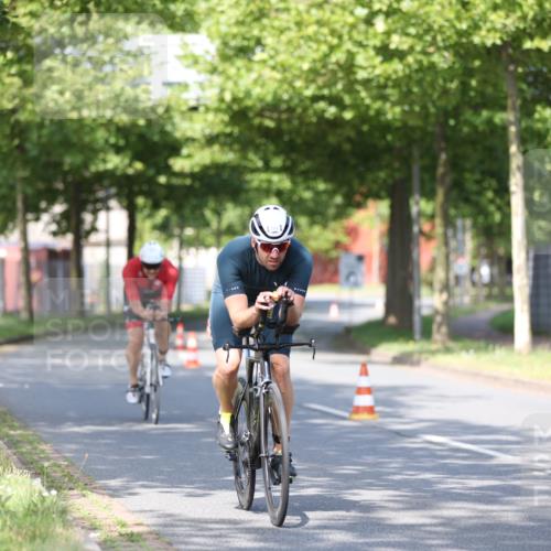 10.08.2025 - GEWOBA Citytriathlon Bremen Yannick Fuchs http://msf.ph/oto/8543299 10.08.2025 10:45:41 Radfahren 386, 509 meine-sportfotos.de