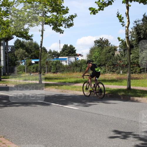 10.08.2025 - GEWOBA Citytriathlon Bremen Yannick Fuchs http://msf.ph/oto/8543315 10.08.2025 14:35:45 Radfahren 64, 108, 129, 173, 233, 319, 339, 395, 421 meine-sportfotos.de