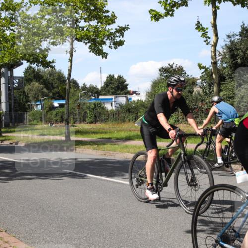 10.08.2025 - GEWOBA Citytriathlon Bremen Yannick Fuchs http://msf.ph/oto/8543329 10.08.2025 14:35:48 Radfahren 64, 108, 129, 173, 233, 319, 339, 395, 421 meine-sportfotos.de