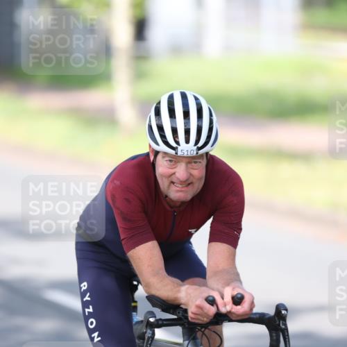 10.08.2025 - GEWOBA Citytriathlon Bremen Yannick Fuchs http://msf.ph/oto/8543340 10.08.2025 10:46:18 Radfahren 437, 510 meine-sportfotos.de