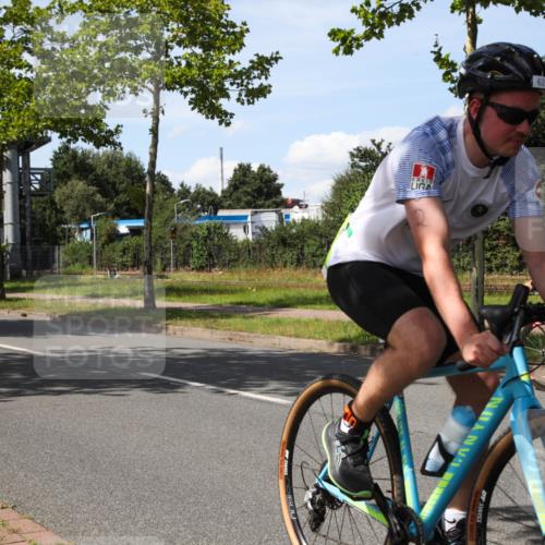 10.08.2025 - GEWOBA Citytriathlon Bremen Yannick Fuchs http://msf.ph/oto/8543349 10.08.2025 14:36:00 Radfahren 32, 64, 129, 173, 261, 395, 437, 452 meine-sportfotos.de