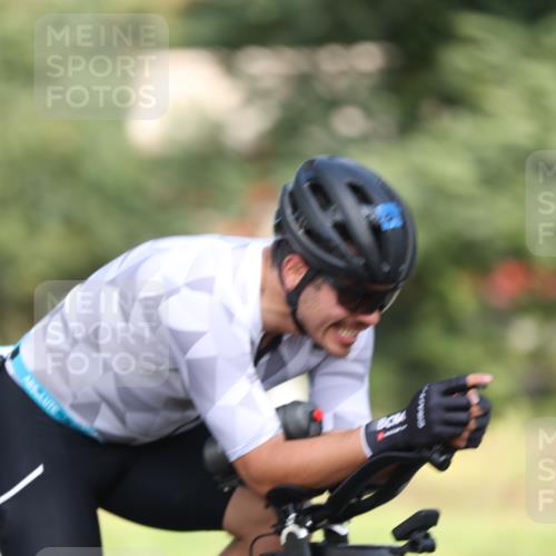 10.08.2025 - GEWOBA Citytriathlon Bremen Yannick Fuchs http://msf.ph/oto/8543361 10.08.2025 10:47:38 Radfahren 205, 433 meine-sportfotos.de