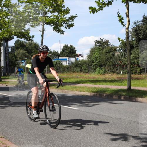 10.08.2025 - GEWOBA Citytriathlon Bremen Yannick Fuchs http://msf.ph/oto/8543364 10.08.2025 14:36:09 Radfahren 32, 261, 380, 437, 452 meine-sportfotos.de