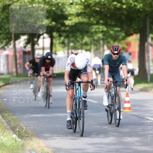 10.08.2025 - GEWOBA Citytriathlon Bremen Yannick Fuchs http://msf.ph/oto/8543405 10.08.2025 10:49:13 Radfahren 81, 105, 151, 213, 245, 387, 407, 420, 430 meine-sportfotos.de