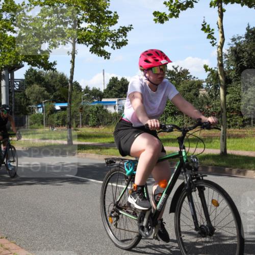 10.08.2025 - GEWOBA Citytriathlon Bremen Yannick Fuchs http://msf.ph/oto/8543414 10.08.2025 14:36:42 Radfahren 24, 41, 46, 123, 136, 227, 285, 314, 391, 521 meine-sportfotos.de