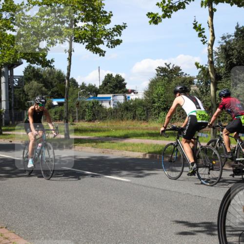 10.08.2025 - GEWOBA Citytriathlon Bremen Yannick Fuchs http://msf.ph/oto/8543416 10.08.2025 14:36:42 Radfahren 24, 41, 46, 123, 136, 227, 285, 314, 391, 521 meine-sportfotos.de