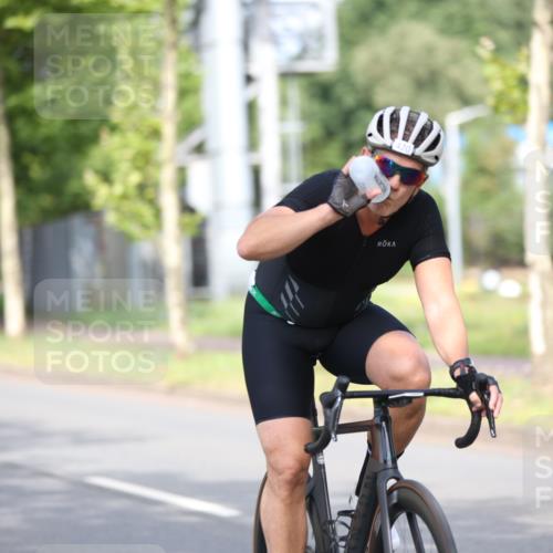 10.08.2025 - GEWOBA Citytriathlon Bremen Yannick Fuchs http://msf.ph/oto/8543431 10.08.2025 10:49:15 Radfahren 81, 105, 151, 213, 245, 387, 407, 420, 430 meine-sportfotos.de