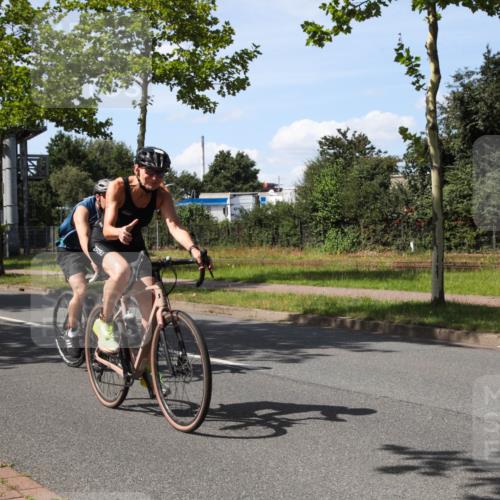 10.08.2025 - GEWOBA Citytriathlon Bremen Yannick Fuchs http://msf.ph/oto/8543435 10.08.2025 14:36:48 Radfahren 24, 41, 46, 106, 123, 136, 227, 239, 263, 285, 314, 521 meine-sportfotos.de