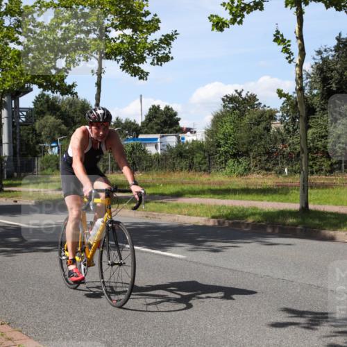 10.08.2025 - GEWOBA Citytriathlon Bremen Yannick Fuchs http://msf.ph/oto/8543471 10.08.2025 14:37:04 Radfahren 57, 78, 106, 121, 164, 227, 239, 240, 256, 257, 263, 314 meine-sportfotos.de