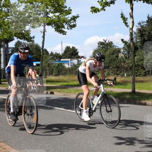 10.08.2025 - GEWOBA Citytriathlon Bremen Yannick Fuchs http://msf.ph/oto/8543482 10.08.2025 14:37:12 Radfahren 57, 78, 106, 121, 164, 201, 240, 256, 257, 512 meine-sportfotos.de