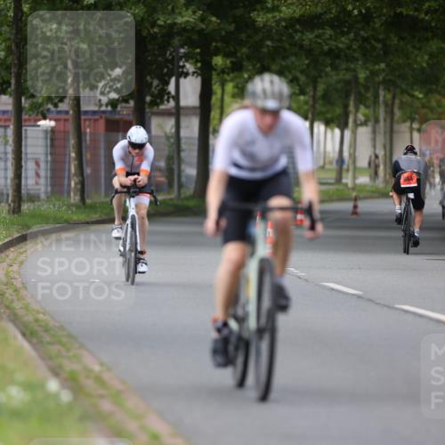 10.08.2025 - GEWOBA Citytriathlon Bremen Yannick Fuchs http://msf.ph/oto/8543539 10.08.2025 12:51:11 Radfahren 551, 681, 719, 768, 776, 894, 924 meine-sportfotos.de