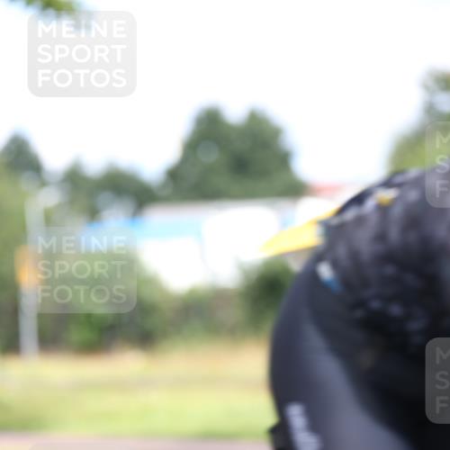 10.08.2025 - GEWOBA Citytriathlon Bremen Yannick Fuchs http://msf.ph/oto/8543541 10.08.2025 10:49:59 Radfahren 147, 408, 432, 441 meine-sportfotos.de