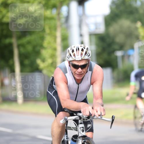 10.08.2025 - GEWOBA Citytriathlon Bremen Yannick Fuchs http://msf.ph/oto/8543563 10.08.2025 10:50:02 Radfahren 147, 406, 408, 432, 441 meine-sportfotos.de