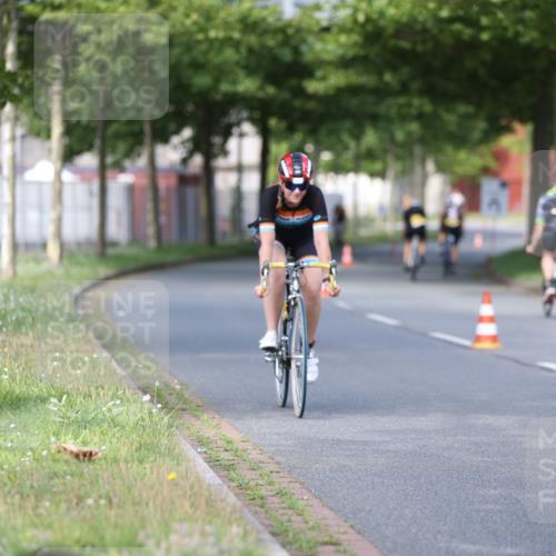 10.08.2025 - GEWOBA Citytriathlon Bremen Yannick Fuchs http://msf.ph/oto/8543571 10.08.2025 10:50:05 Radfahren 147, 406, 408, 426, 432, 441 meine-sportfotos.de