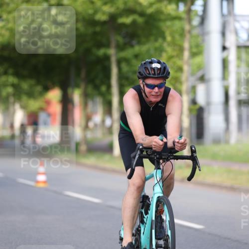 10.08.2025 - GEWOBA Citytriathlon Bremen Yannick Fuchs http://msf.ph/oto/8543615 10.08.2025 10:50:17 Radfahren 97, 161, 389, 406, 409, 426, 428, 441 meine-sportfotos.de