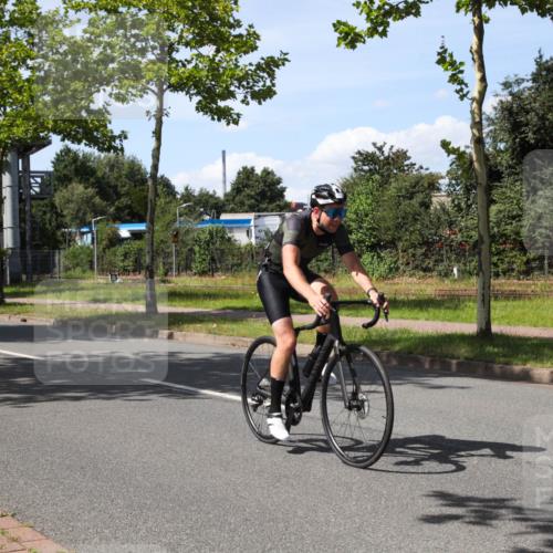 10.08.2025 - GEWOBA Citytriathlon Bremen Yannick Fuchs http://msf.ph/oto/8543627 10.08.2025 14:37:46 Radfahren 4, 63, 75, 116, 170, 191, 287, 290, 528 meine-sportfotos.de