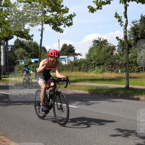 10.08.2025 - GEWOBA Citytriathlon Bremen Yannick Fuchs http://msf.ph/oto/8543635 10.08.2025 14:37:51 Radfahren 4, 63, 75, 116, 170, 191, 528 meine-sportfotos.de