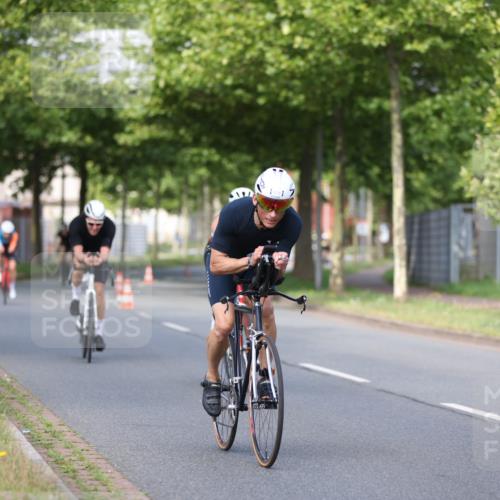 10.08.2025 - GEWOBA Citytriathlon Bremen Yannick Fuchs http://msf.ph/oto/8543639 10.08.2025 10:50:22 Radfahren 97, 161, 389, 406, 409, 426, 428 meine-sportfotos.de
