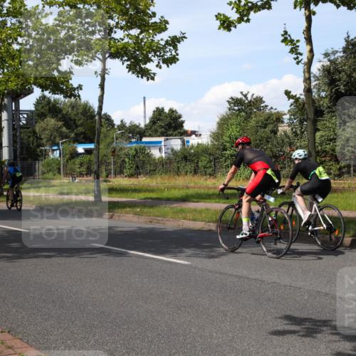 10.08.2025 - GEWOBA Citytriathlon Bremen Yannick Fuchs http://msf.ph/oto/8543640 10.08.2025 14:37:52 Radfahren 4, 63, 75, 170, 191, 528 meine-sportfotos.de