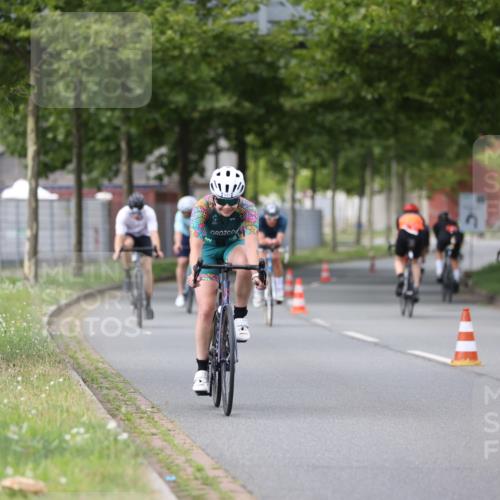 10.08.2025 - GEWOBA Citytriathlon Bremen Yannick Fuchs http://msf.ph/oto/8543656 10.08.2025 12:51:40 Radfahren 556, 575, 680, 822, 855 meine-sportfotos.de