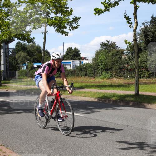 10.08.2025 - GEWOBA Citytriathlon Bremen Yannick Fuchs http://msf.ph/oto/8543662 10.08.2025 14:38:15 Radfahren 30, 54, 81, 147, 152, 162, 295 meine-sportfotos.de