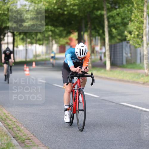 10.08.2025 - GEWOBA Citytriathlon Bremen Yannick Fuchs http://msf.ph/oto/8543668 10.08.2025 10:50:26 Radfahren 97, 161, 389, 406, 409, 426, 428 meine-sportfotos.de