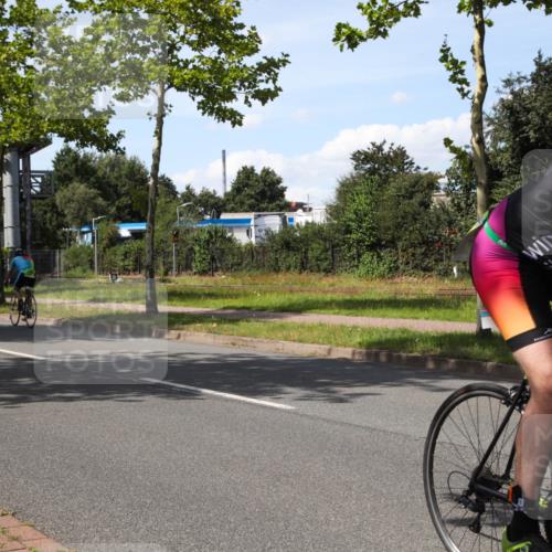 10.08.2025 - GEWOBA Citytriathlon Bremen Yannick Fuchs http://msf.ph/oto/8543687 10.08.2025 14:38:26 Radfahren 51, 54, 81, 162, 195, 295 meine-sportfotos.de