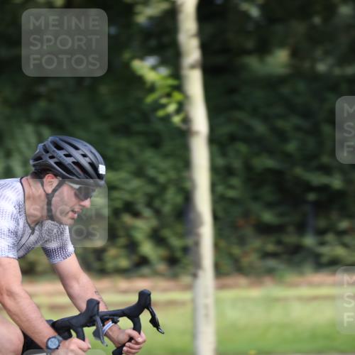 10.08.2025 - GEWOBA Citytriathlon Bremen Yannick Fuchs http://msf.ph/oto/8543700 10.08.2025 10:51:26 Radfahren 239, 396, 419 meine-sportfotos.de