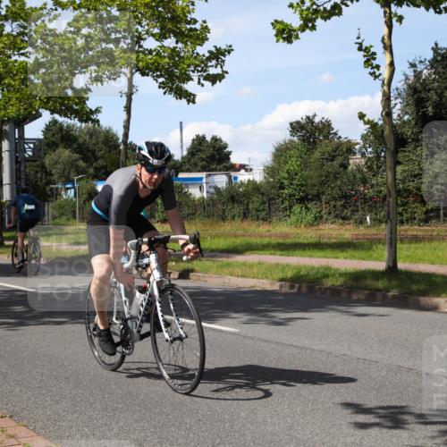 10.08.2025 - GEWOBA Citytriathlon Bremen Yannick Fuchs http://msf.ph/oto/8543712 10.08.2025 14:38:34 Radfahren 50, 51, 162, 195, 216, 295, 312 meine-sportfotos.de