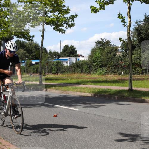 10.08.2025 - GEWOBA Citytriathlon Bremen Yannick Fuchs http://msf.ph/oto/8543738 10.08.2025 14:38:56 Radfahren 100, 216, 236, 238, 354 meine-sportfotos.de