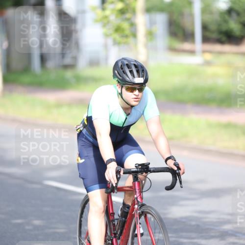 10.08.2025 - GEWOBA Citytriathlon Bremen Yannick Fuchs http://msf.ph/oto/8543744 10.08.2025 10:52:33 Radfahren 43, 349, 354, 355, 491, 504 meine-sportfotos.de