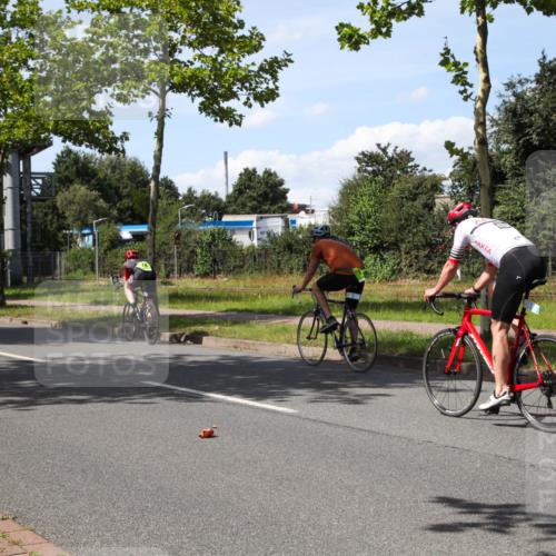 10.08.2025 - GEWOBA Citytriathlon Bremen Yannick Fuchs http://msf.ph/oto/8543748 10.08.2025 14:39:00 Radfahren 100, 236, 238, 354 meine-sportfotos.de