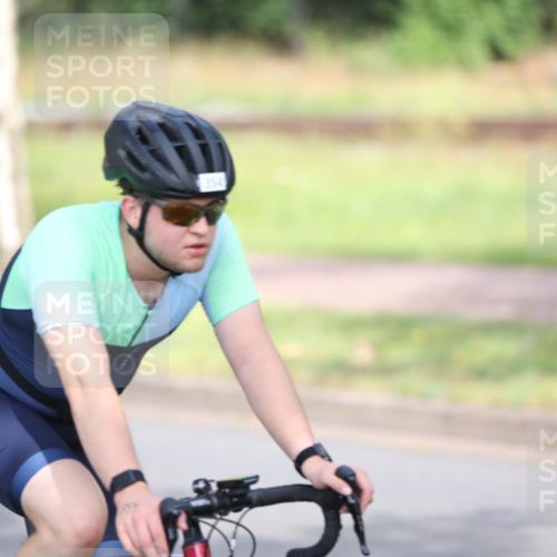 10.08.2025 - GEWOBA Citytriathlon Bremen Yannick Fuchs http://msf.ph/oto/8543749 10.08.2025 10:52:34 Radfahren 21, 43, 349, 354, 355, 491, 504 meine-sportfotos.de