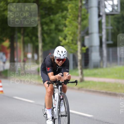 10.08.2025 - GEWOBA Citytriathlon Bremen Yannick Fuchs http://msf.ph/oto/8543750 10.08.2025 12:52:07 Radfahren 604, 664, 708, 738, 891, 905, 973, 977, 1017, 1037 meine-sportfotos.de