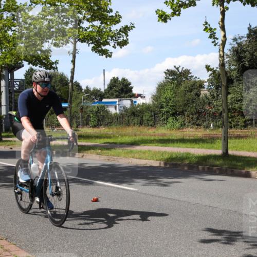10.08.2025 - GEWOBA Citytriathlon Bremen Yannick Fuchs http://msf.ph/oto/8543762 10.08.2025 14:39:09 Radfahren 18, 100, 130, 236, 427 meine-sportfotos.de