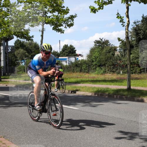 10.08.2025 - GEWOBA Citytriathlon Bremen Yannick Fuchs http://msf.ph/oto/8543767 10.08.2025 14:39:11 Radfahren 18, 100, 130, 174, 236, 283, 427 meine-sportfotos.de