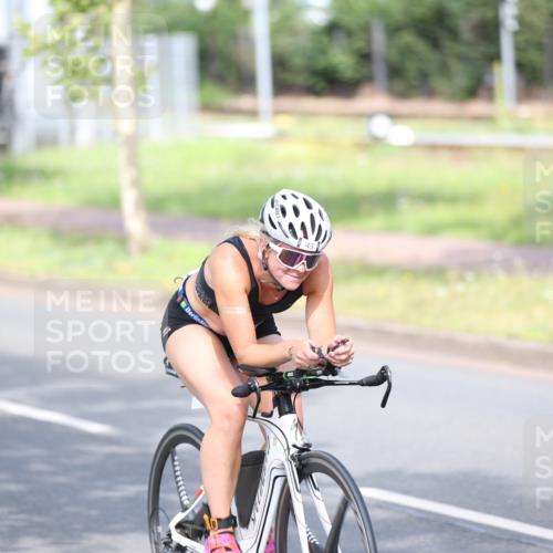 10.08.2025 - GEWOBA Citytriathlon Bremen Yannick Fuchs http://msf.ph/oto/8543774 10.08.2025 10:52:41 Radfahren 21, 43, 354, 400, 491, 504 meine-sportfotos.de