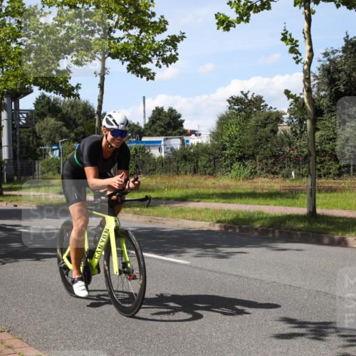 10.08.2025 - GEWOBA Citytriathlon Bremen Yannick Fuchs http://msf.ph/oto/8543776 10.08.2025 14:39:17 Radfahren 18, 94, 130, 174, 281, 283, 427 meine-sportfotos.de