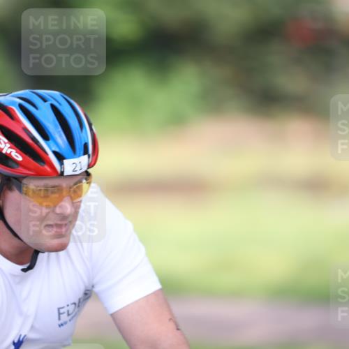 10.08.2025 - GEWOBA Citytriathlon Bremen Yannick Fuchs http://msf.ph/oto/8543797 10.08.2025 10:52:48 Radfahren 21, 43, 400, 413, 491 meine-sportfotos.de