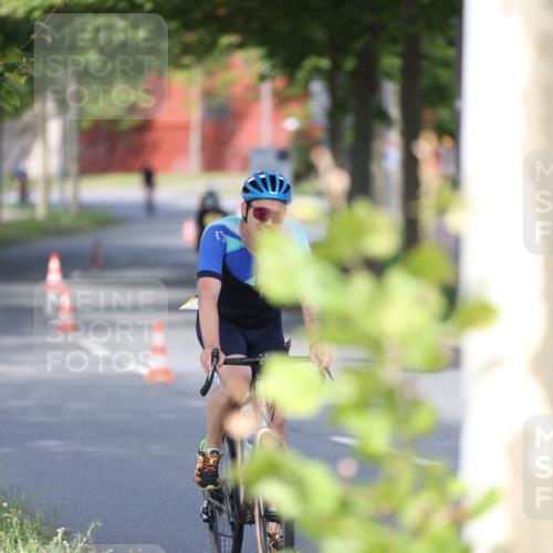 10.08.2025 - GEWOBA Citytriathlon Bremen Yannick Fuchs http://msf.ph/oto/8543803 10.08.2025 10:52:53 Radfahren 21, 43, 400, 413 meine-sportfotos.de