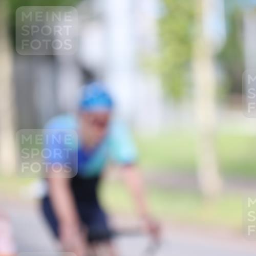 10.08.2025 - GEWOBA Citytriathlon Bremen Yannick Fuchs http://msf.ph/oto/8543811 10.08.2025 10:52:54 Radfahren 21, 358, 400, 413 meine-sportfotos.de