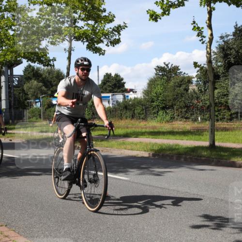 10.08.2025 - GEWOBA Citytriathlon Bremen Yannick Fuchs http://msf.ph/oto/8543830 10.08.2025 14:39:49 Radfahren 52, 69, 80, 90, 124, 139, 215, 217, 274 meine-sportfotos.de