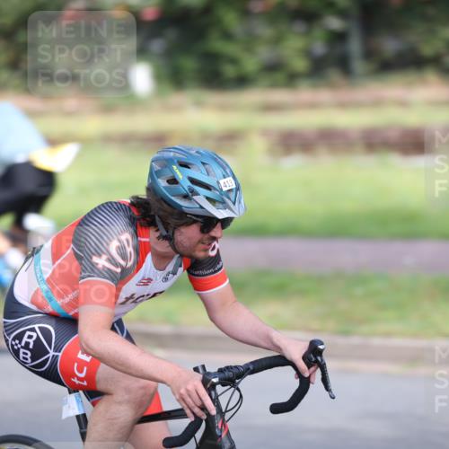 10.08.2025 - GEWOBA Citytriathlon Bremen Yannick Fuchs http://msf.ph/oto/8543833 10.08.2025 10:53:02 Radfahren 358, 379, 380, 382, 400, 413, 448 meine-sportfotos.de