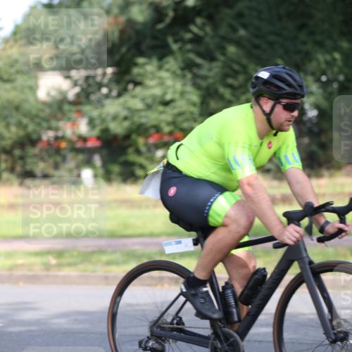10.08.2025 - GEWOBA Citytriathlon Bremen Yannick Fuchs http://msf.ph/oto/8543850 10.08.2025 10:53:14 Radfahren 29, 225, 350, 358, 379, 380, 382, 404, 448, 502 meine-sportfotos.de