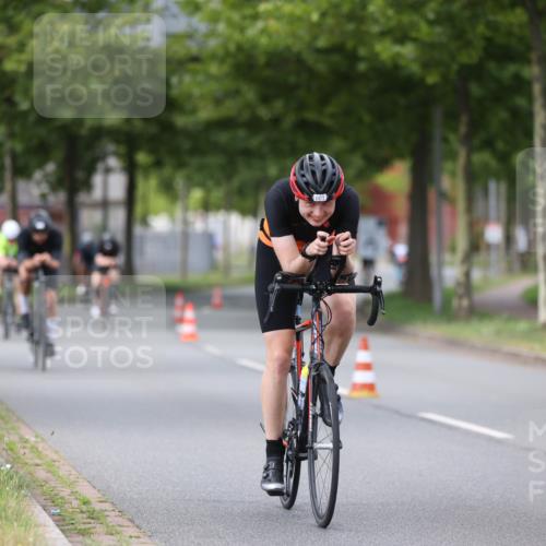 10.08.2025 - GEWOBA Citytriathlon Bremen Yannick Fuchs http://msf.ph/oto/8543855 10.08.2025 12:52:21 Radfahren 599, 603, 639, 701, 708, 738, 834, 858, 891, 905, 1017, 1037 meine-sportfotos.de