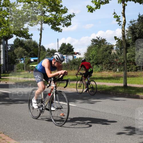 10.08.2025 - GEWOBA Citytriathlon Bremen Yannick Fuchs http://msf.ph/oto/8543869 10.08.2025 14:40:06 Radfahren 52, 59, 69, 139, 225, 274 meine-sportfotos.de